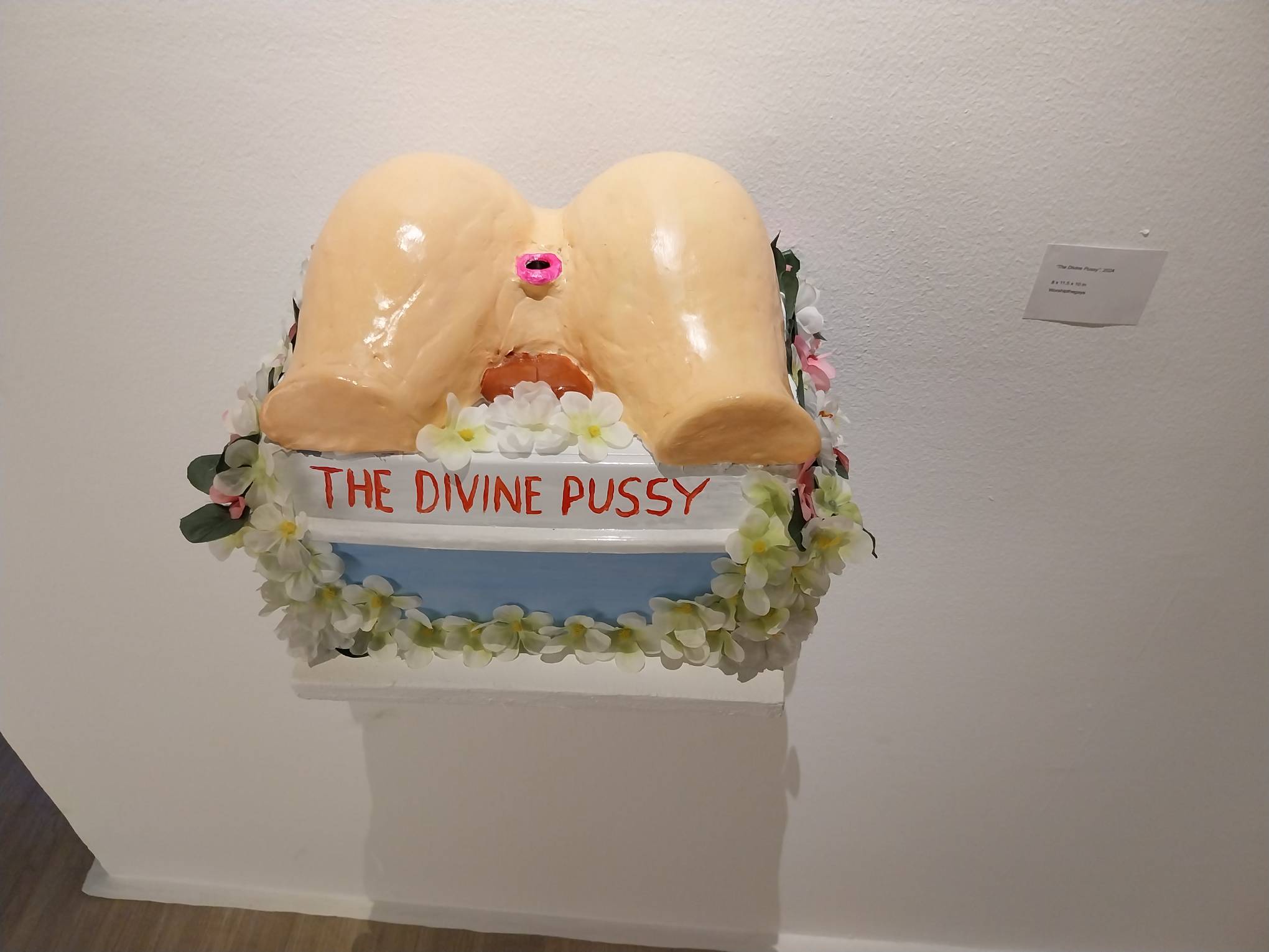 Worshipthegays’ “The Divine Pussy." Photo by Elle Yap.