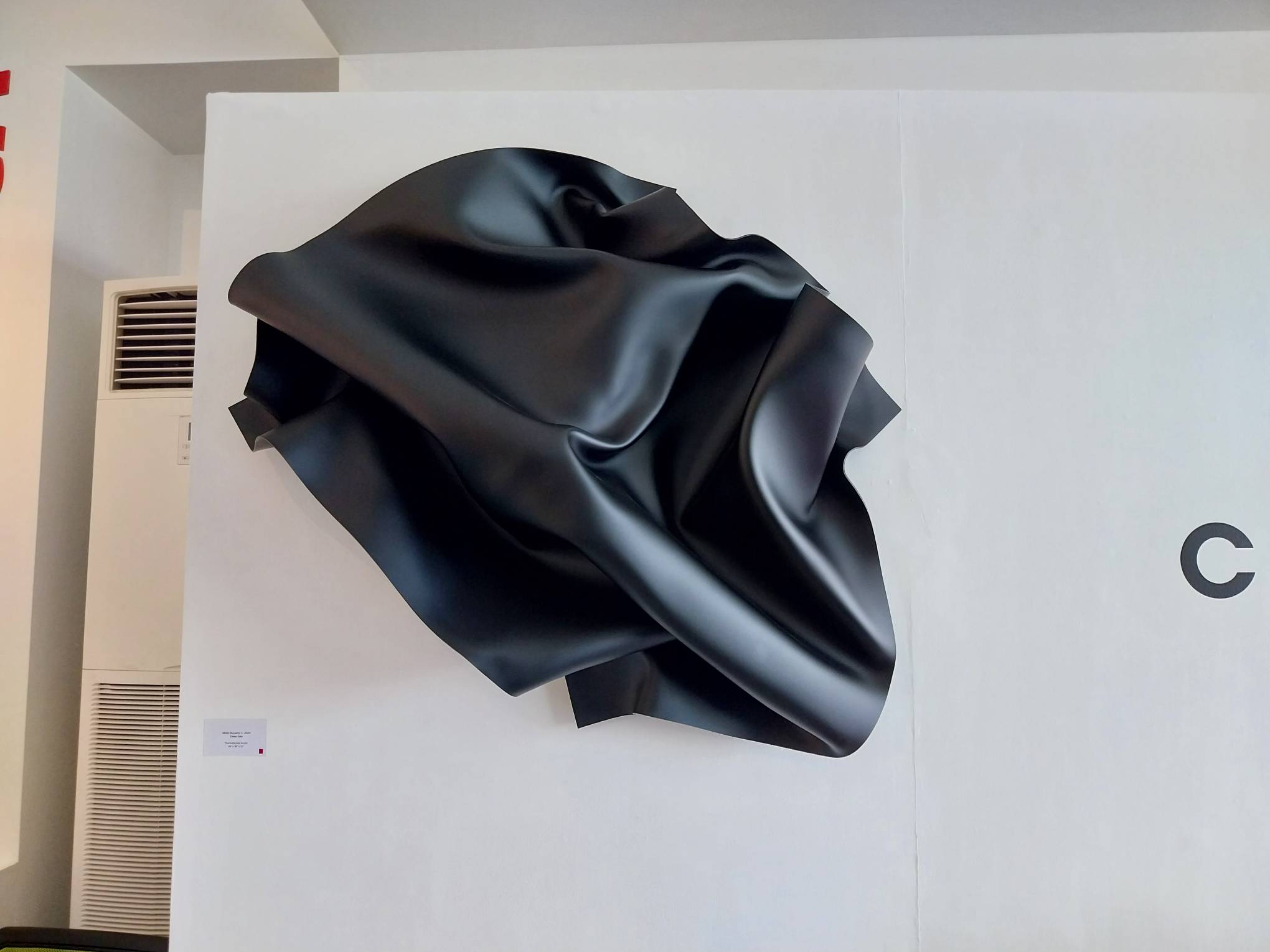 "Matto Burakku 1" by Chino Yulo. Photo by Elle Yap.