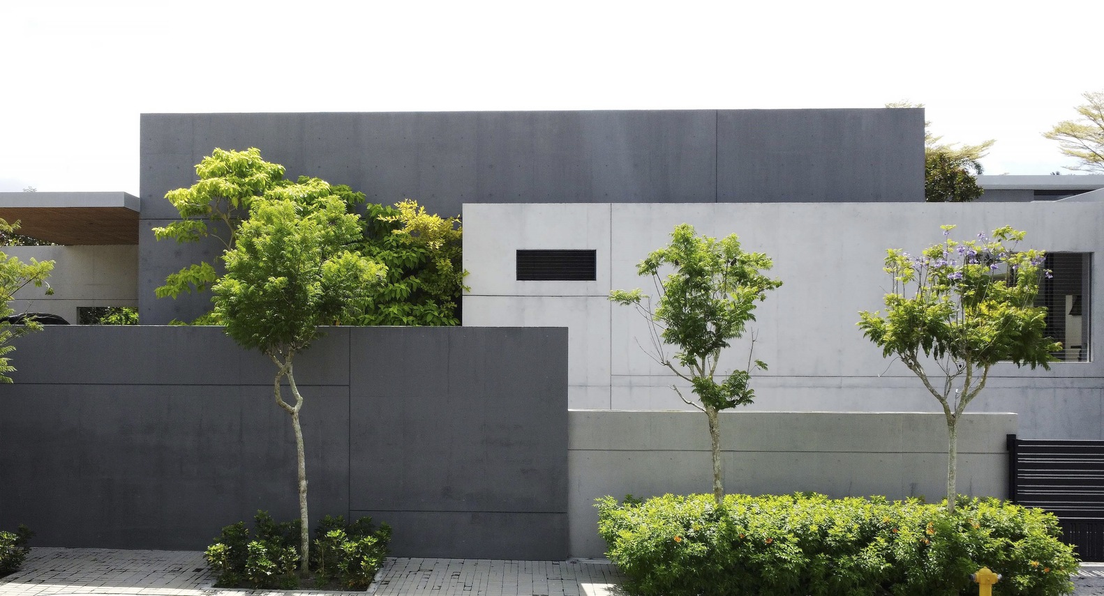 A portion of the exterior of Borderless House. Photo by Ameen Deen.