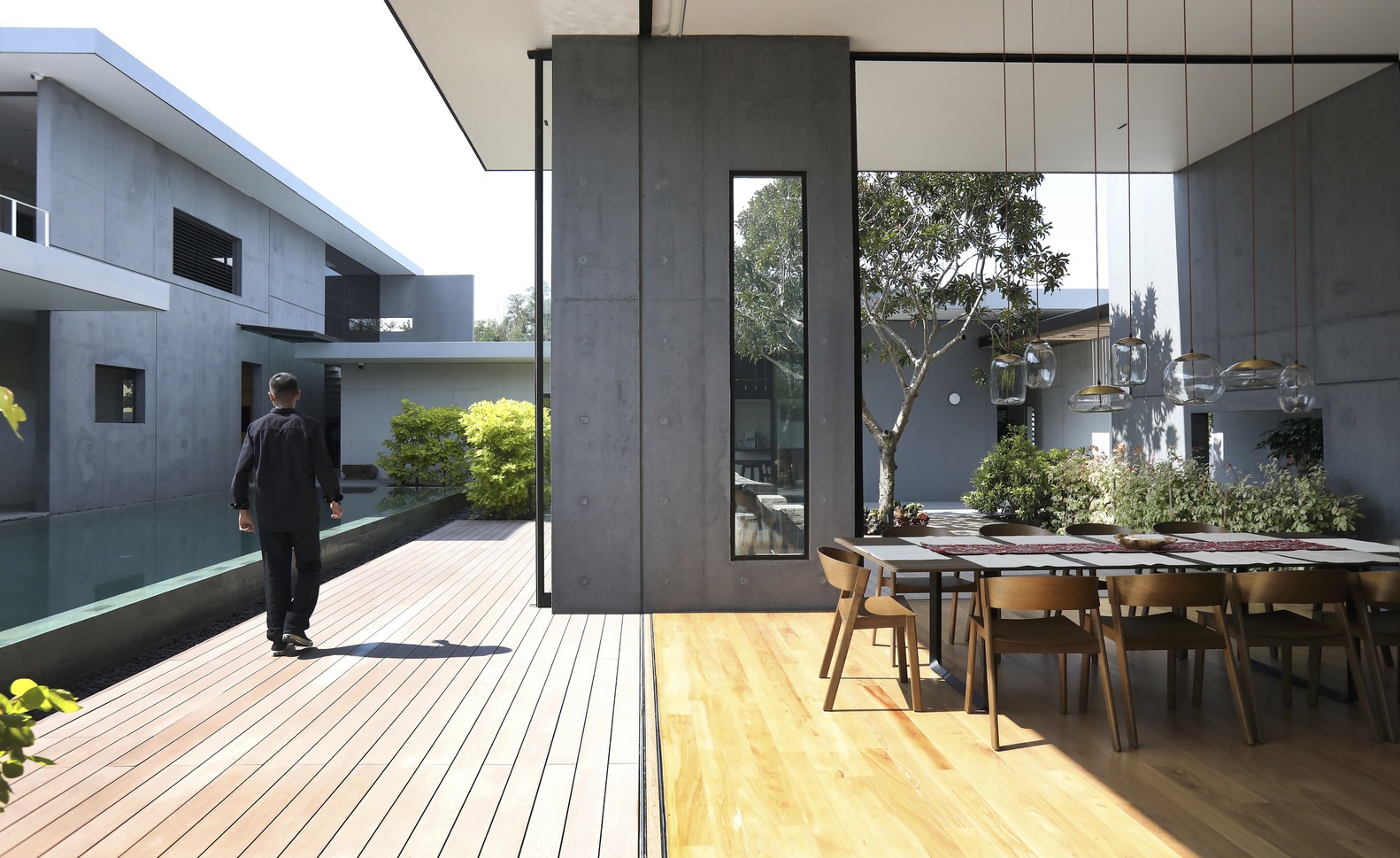 A view of the dining area. Photo by Ameen Deen.