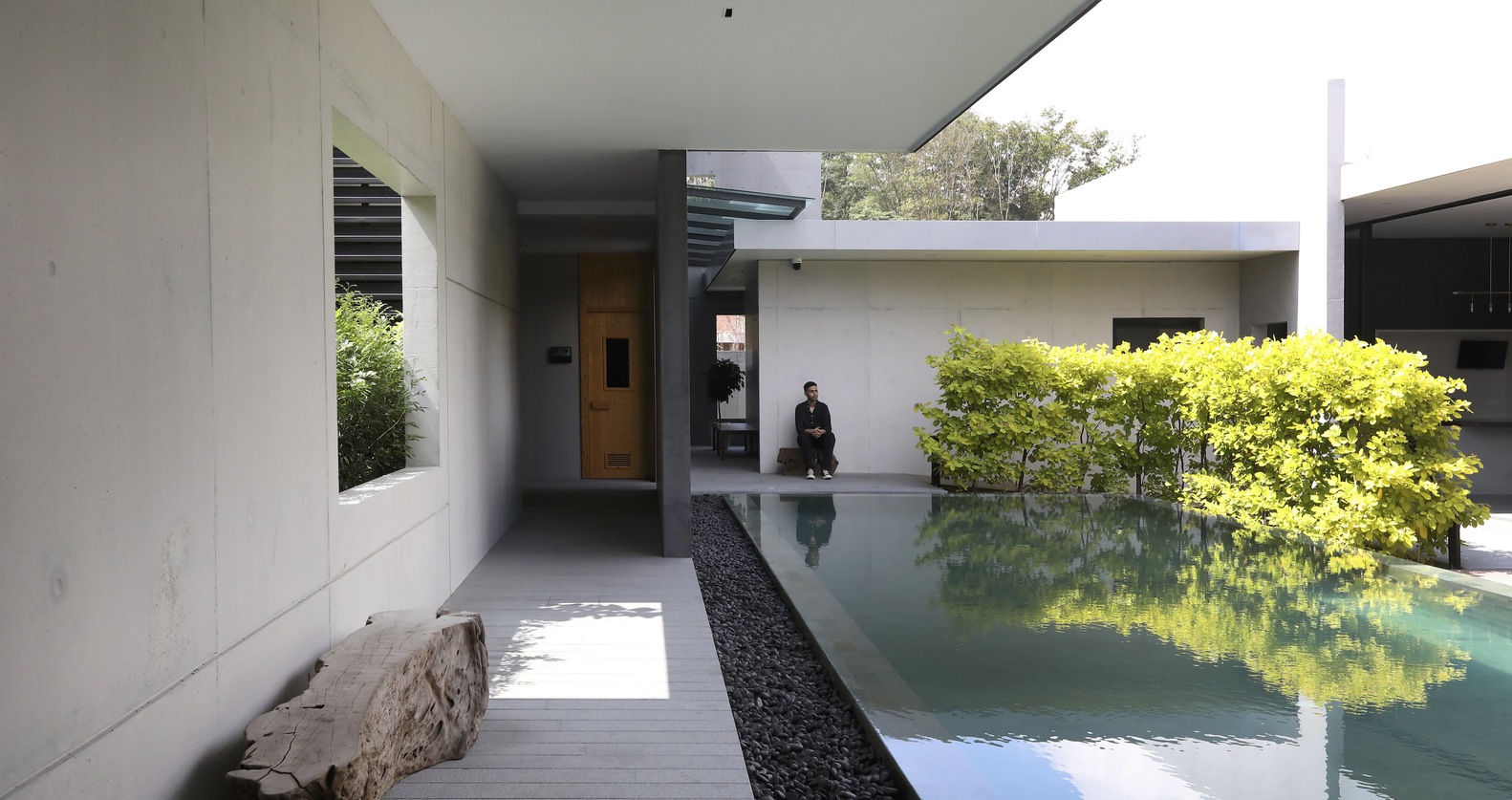 One of the rooms in Borderless House. Photo by Ameen Deen.