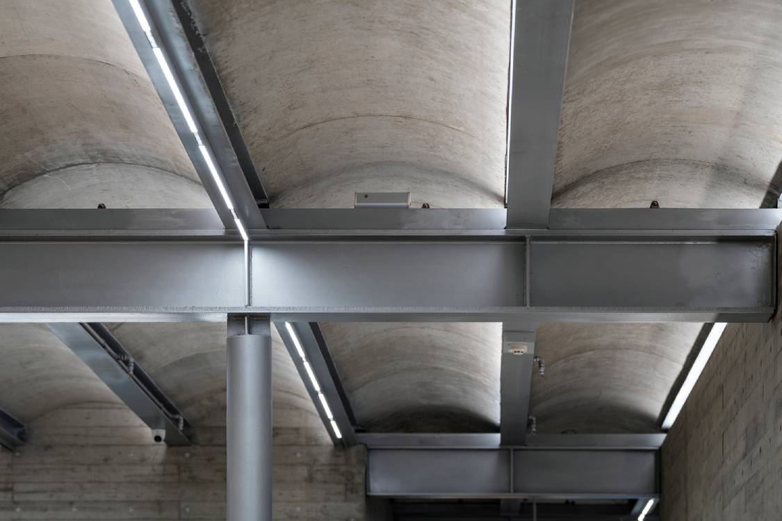 The half-circle ceiling. Photo by Shengliang Su and Min Yang.