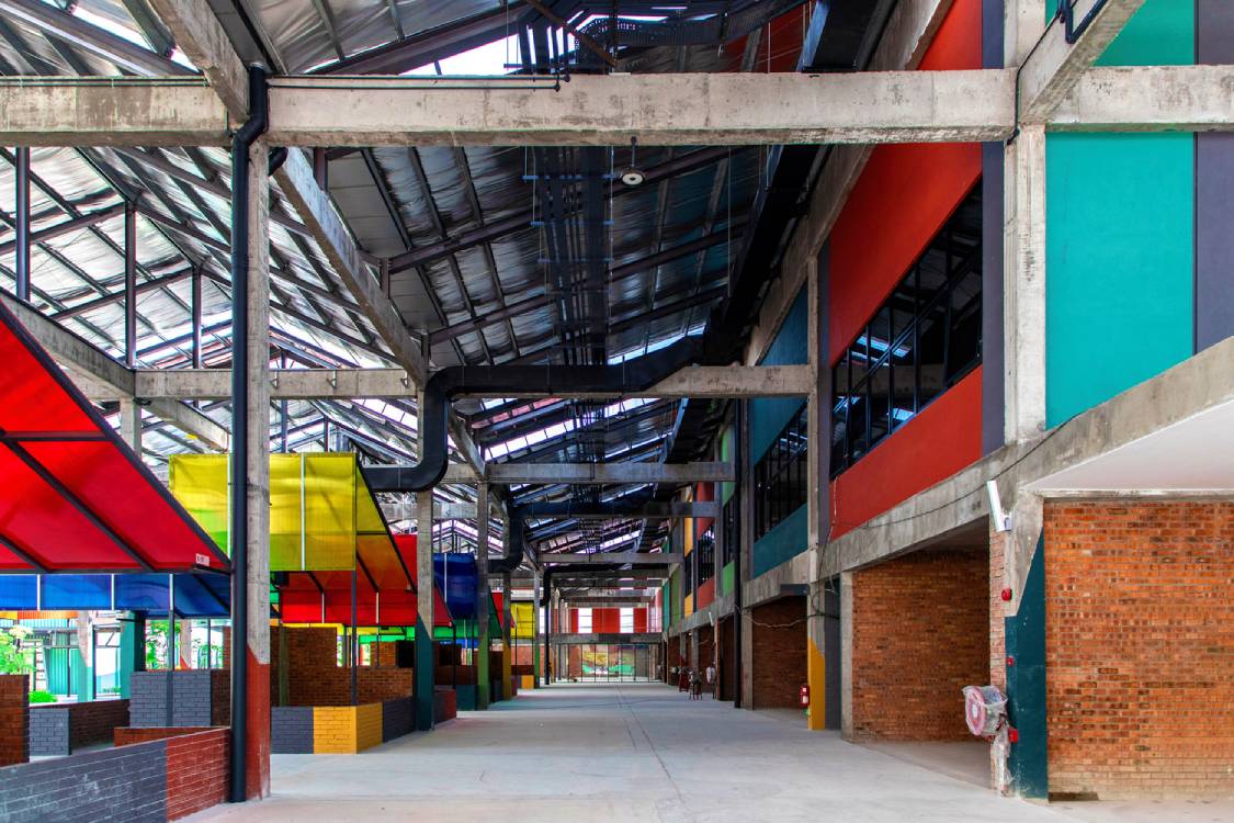 Walkways for the Main Market. Photo by Heart Patrick Photography.