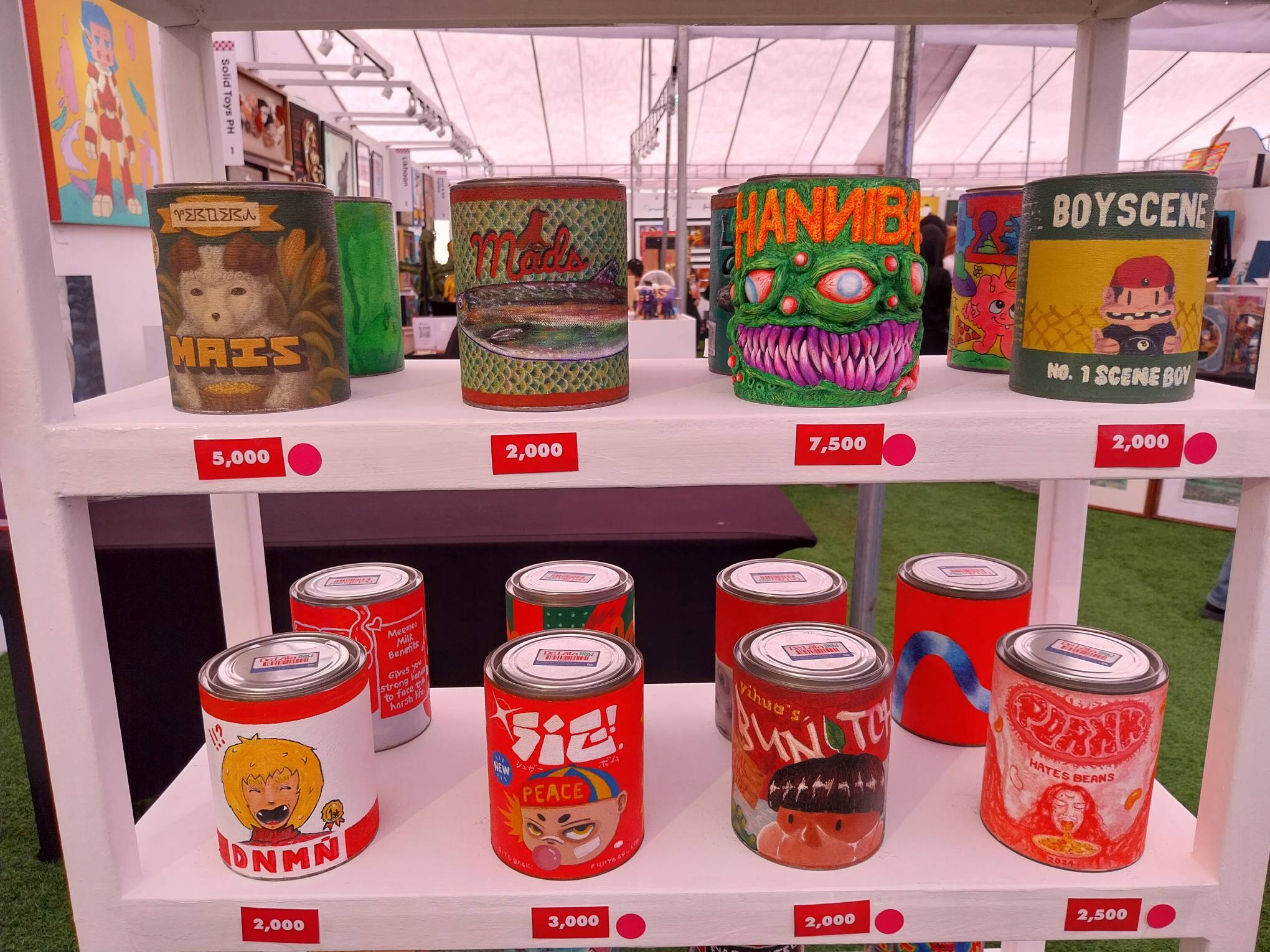 De Lata Show by Very Good Gallery. Photo by Elle Yap.