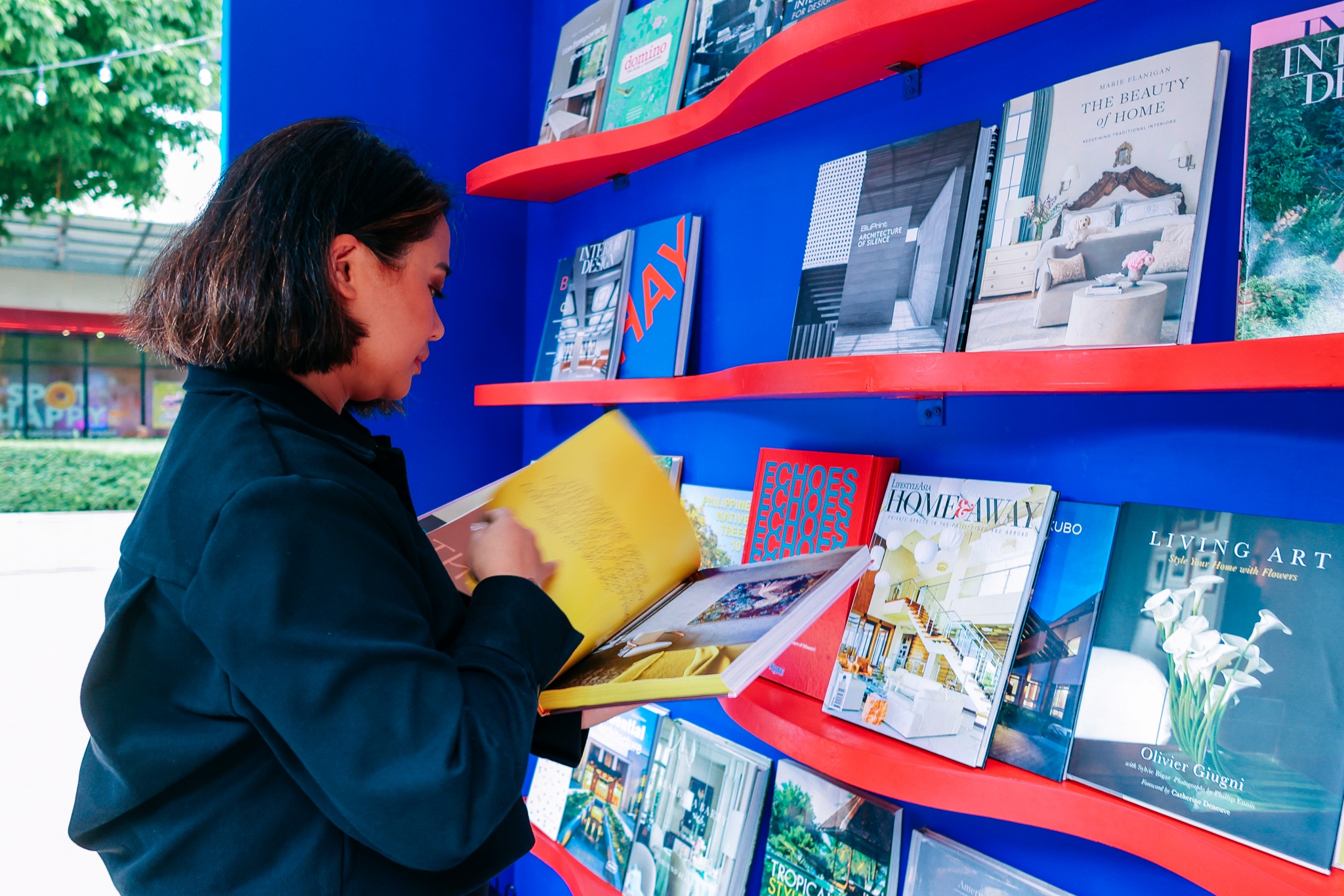 IDr. Rossy Yabut-Rojales inside the MIDS 2024 booth.