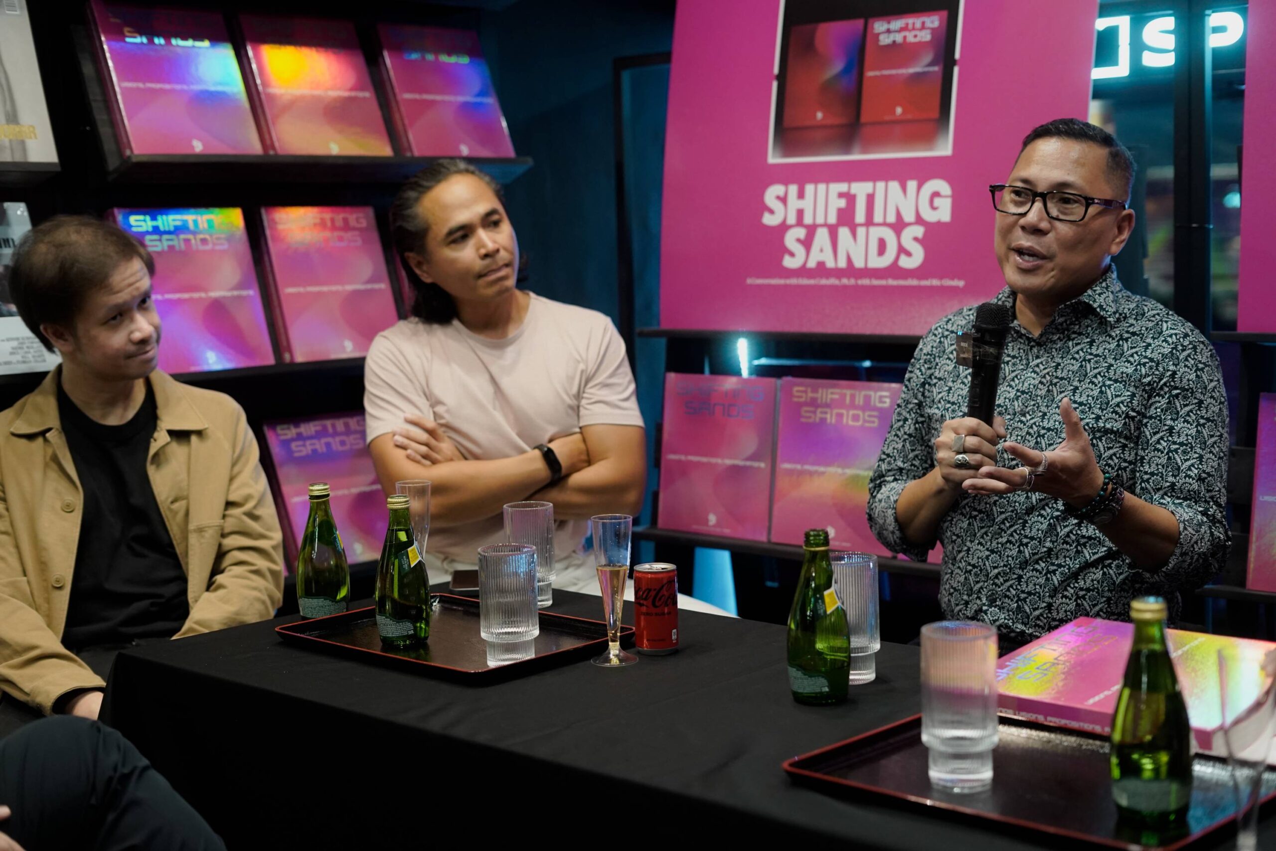 "Nice to Meet You" talk at Spruce Gallery with Edson Cabalfin and Jason Buensalido in the panel. Photo by Omar Villanueva."Nice to Meet You" talk at Spruce Gallery with Edson Cabalfin and Jason Buensalido in the panel. Photo by Omar Villanueva.