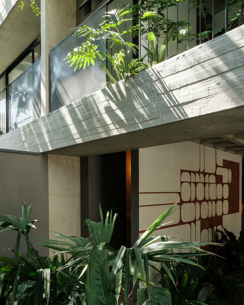 Look of the ground floor of the building. Photo by Pedro Kok and Rafael Fiorotto.