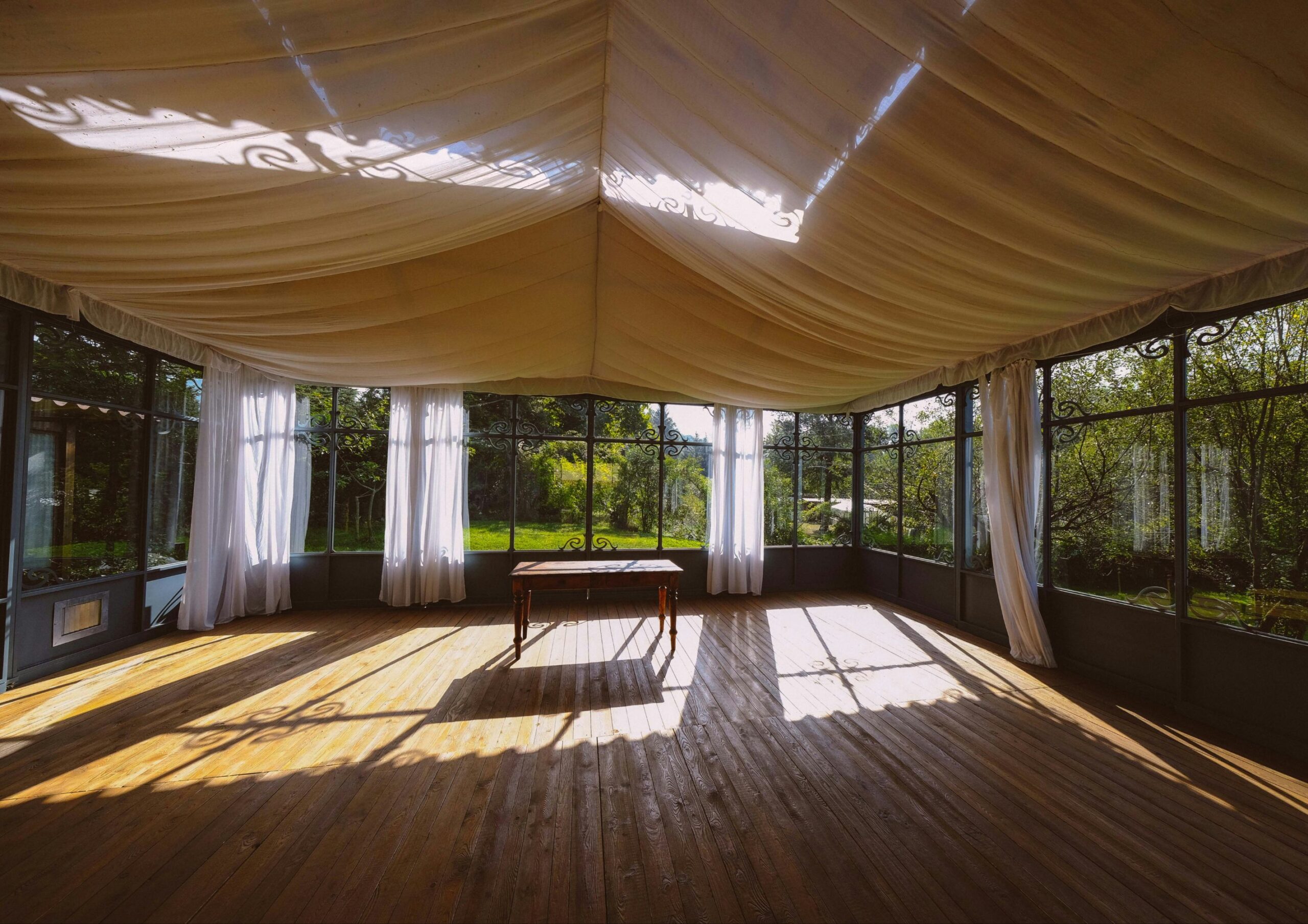 Tented Rooms: How to Design a Luxurious Whimsical Interior.