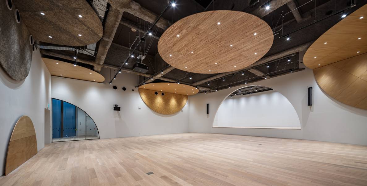 One of the rooms of the building. Photo by Kawasumi-Kobayashi Kenji Photograph Office.