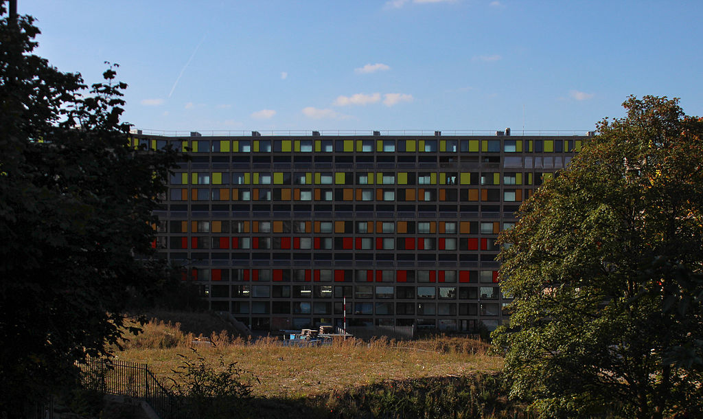 The first phase of Park Hill's restoration. Photo by Brlazarov. Source: Wikimedia Commons.