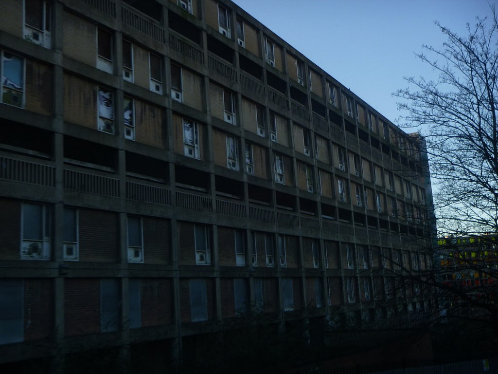 Old look of Park Hill, whose second Phase of renovations made RIBA's Stirling Prize shortlist. Photo by Graceimagery. Source: Wikimedia Commons.