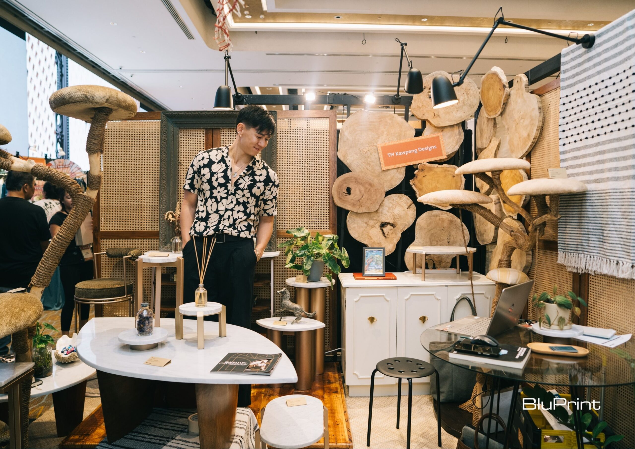 Matti Kawpeng at Trademark Kawpeng booth