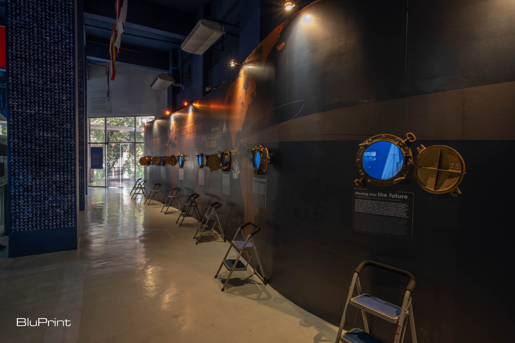 Step into the world of seafaring at Museo Marino, featuring replica ships and porthole-inspired windows for an immersive maritime experience.