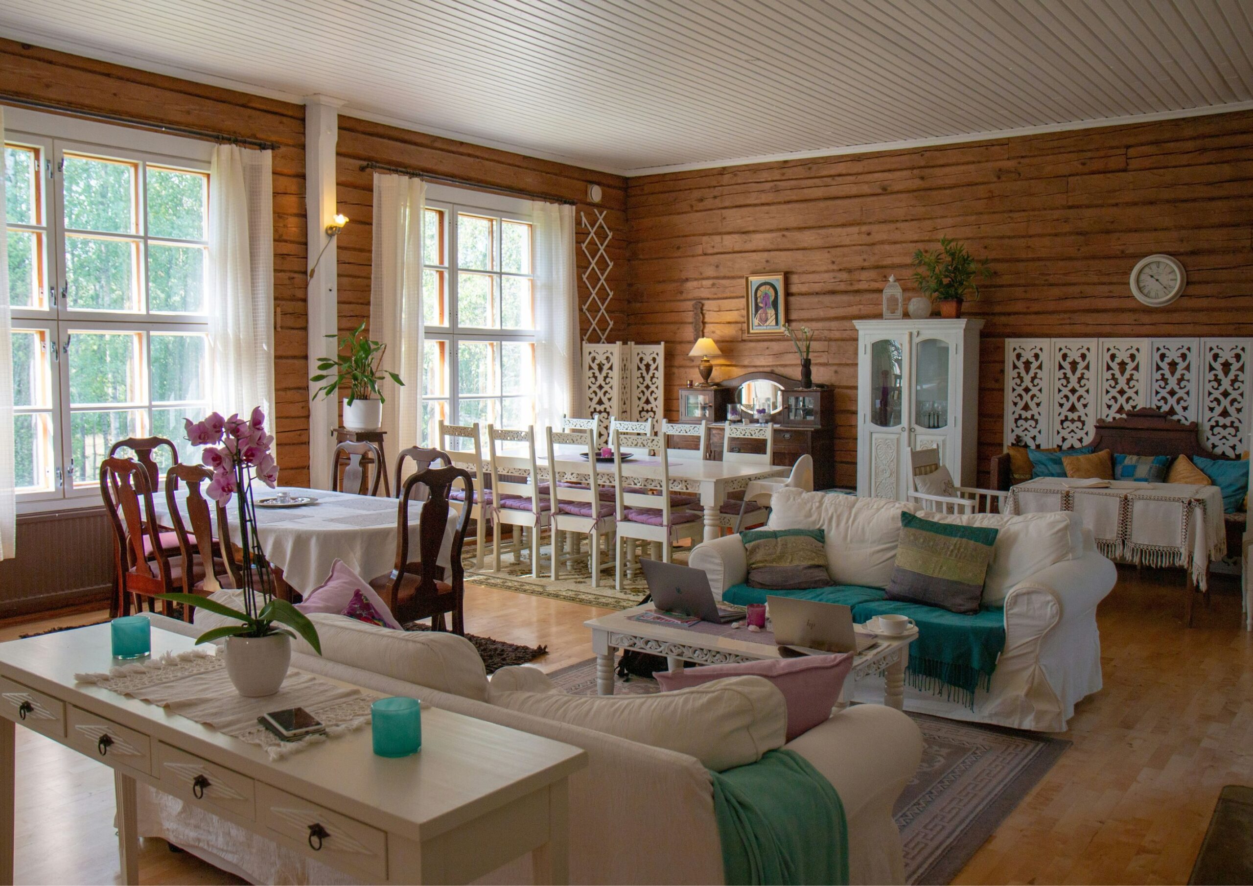 Grandmacore: How to Create A Nostalgic, Highly Personalized Home.