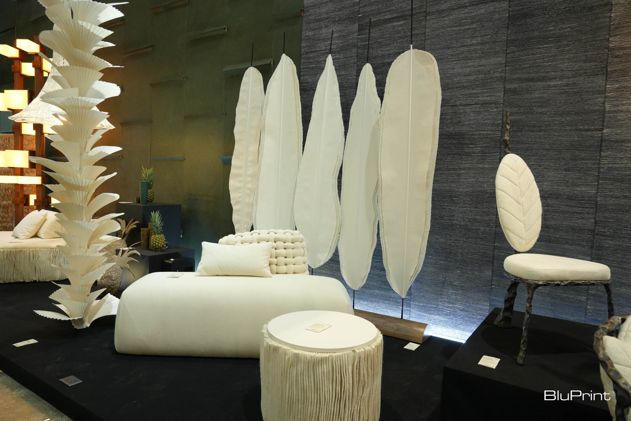 Works at "Design x Pinyapel."