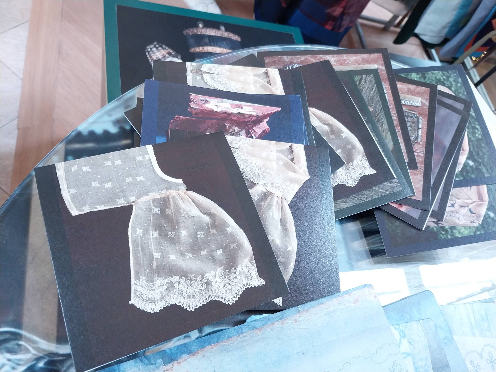 Notecards by Bitagcol.