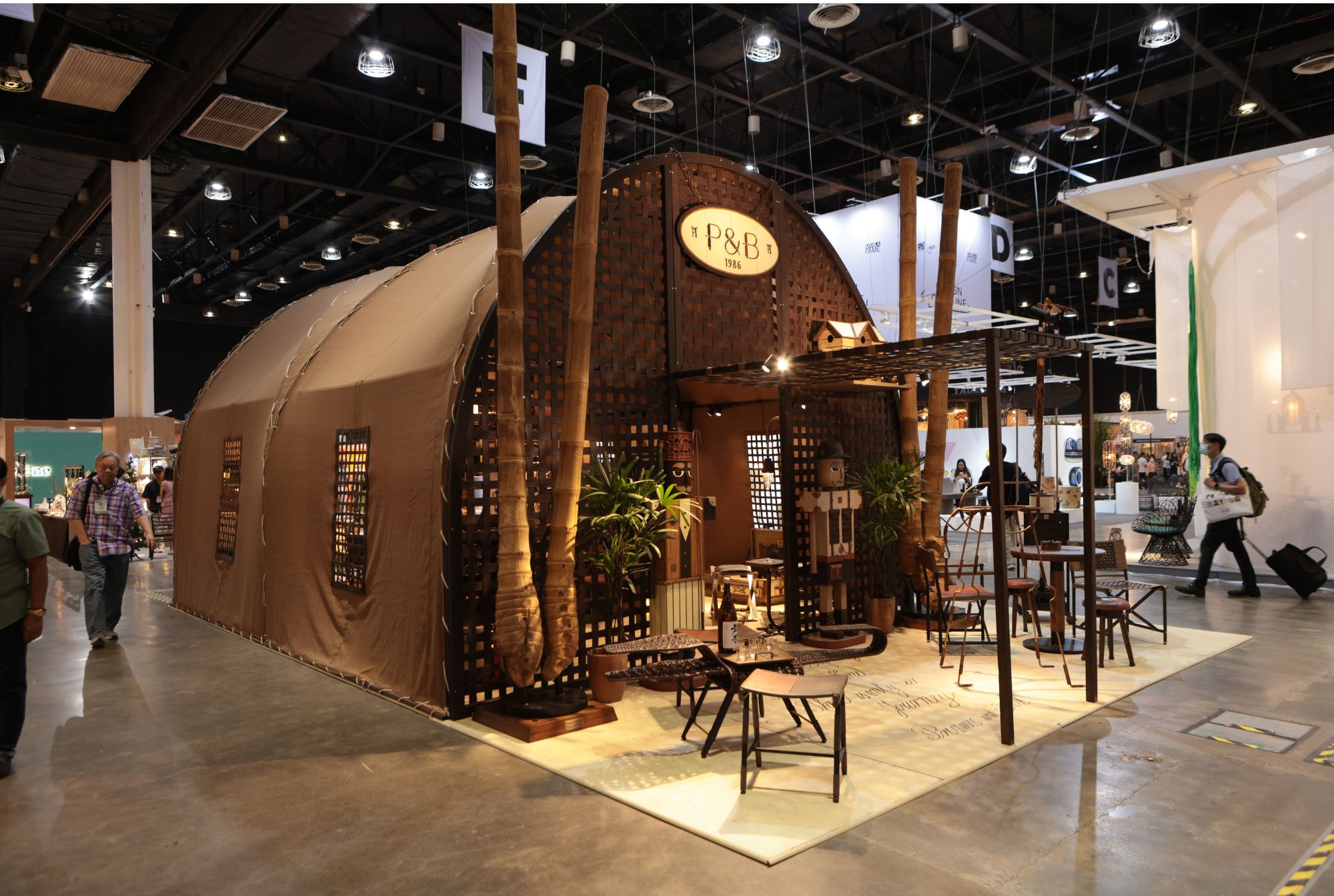 The award winning display booth by Prizmic & Brill at Manila FAME 2024.