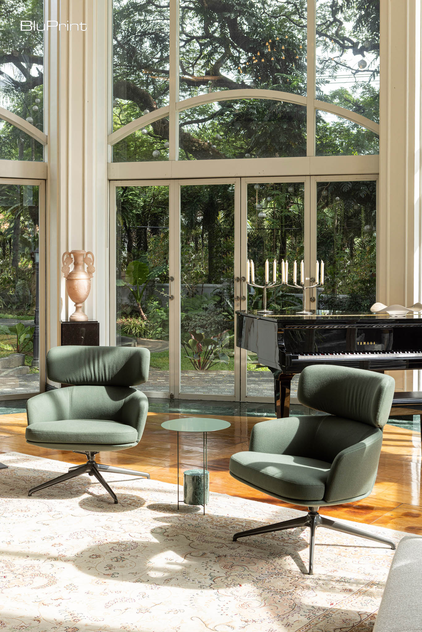 A Contemporary Christmas with Dr. Aivee Teo.