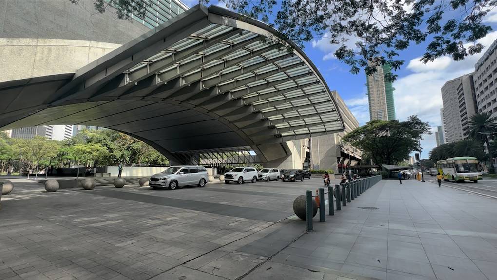 Image of Ayala Triangle Gardens.