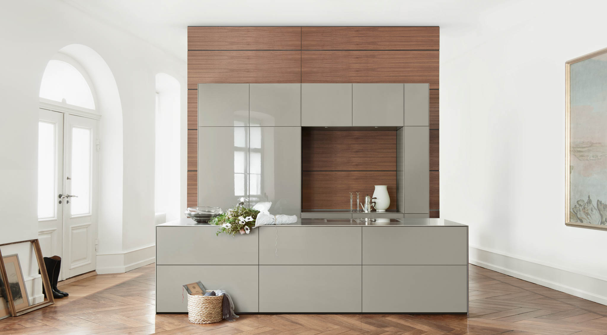 The bulthaup b3: Minimalist Kitchen Design.