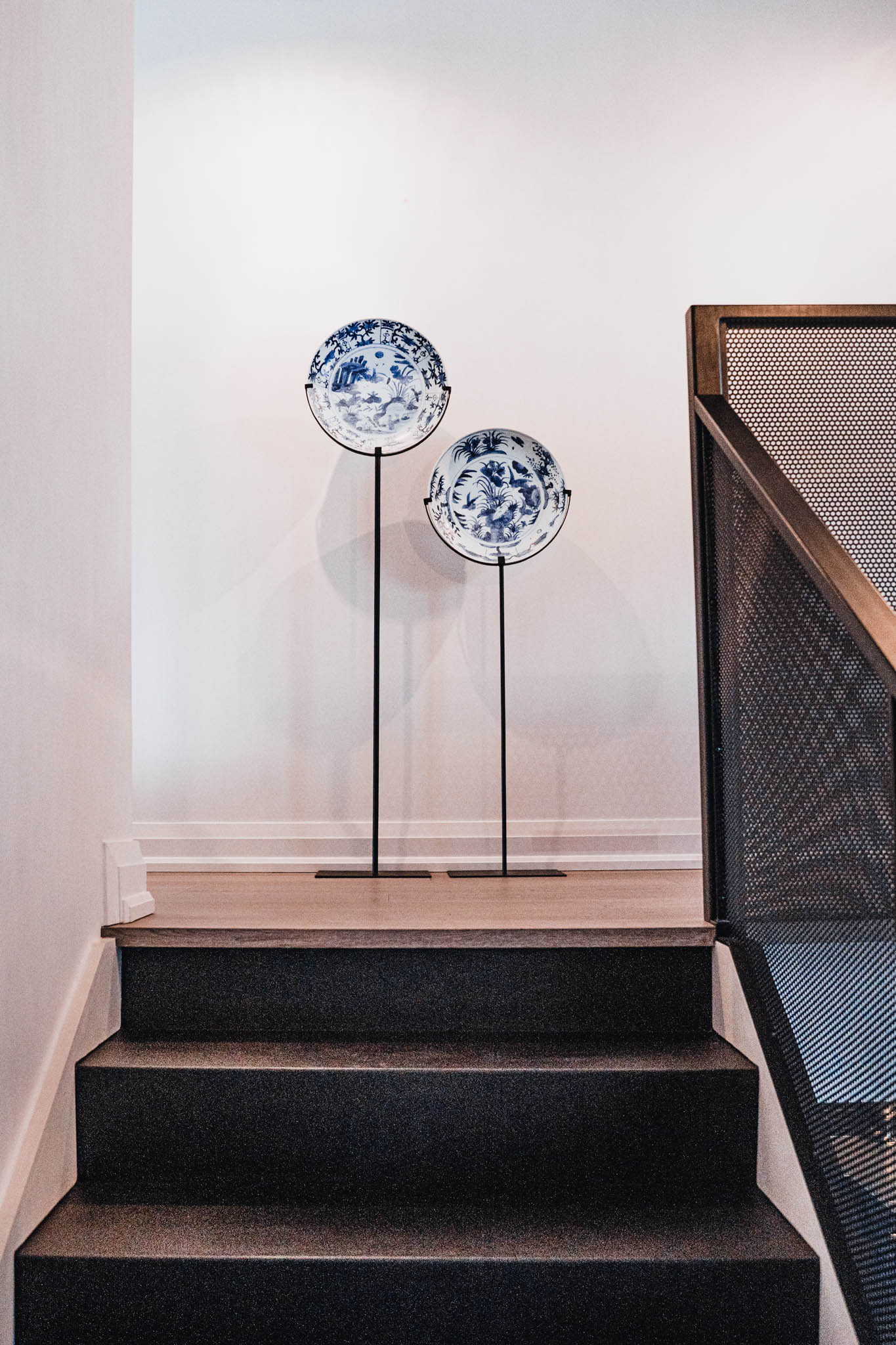 Antiques and Antiquities: Abraham Reyes Art on Decorating with Aged Pieces.