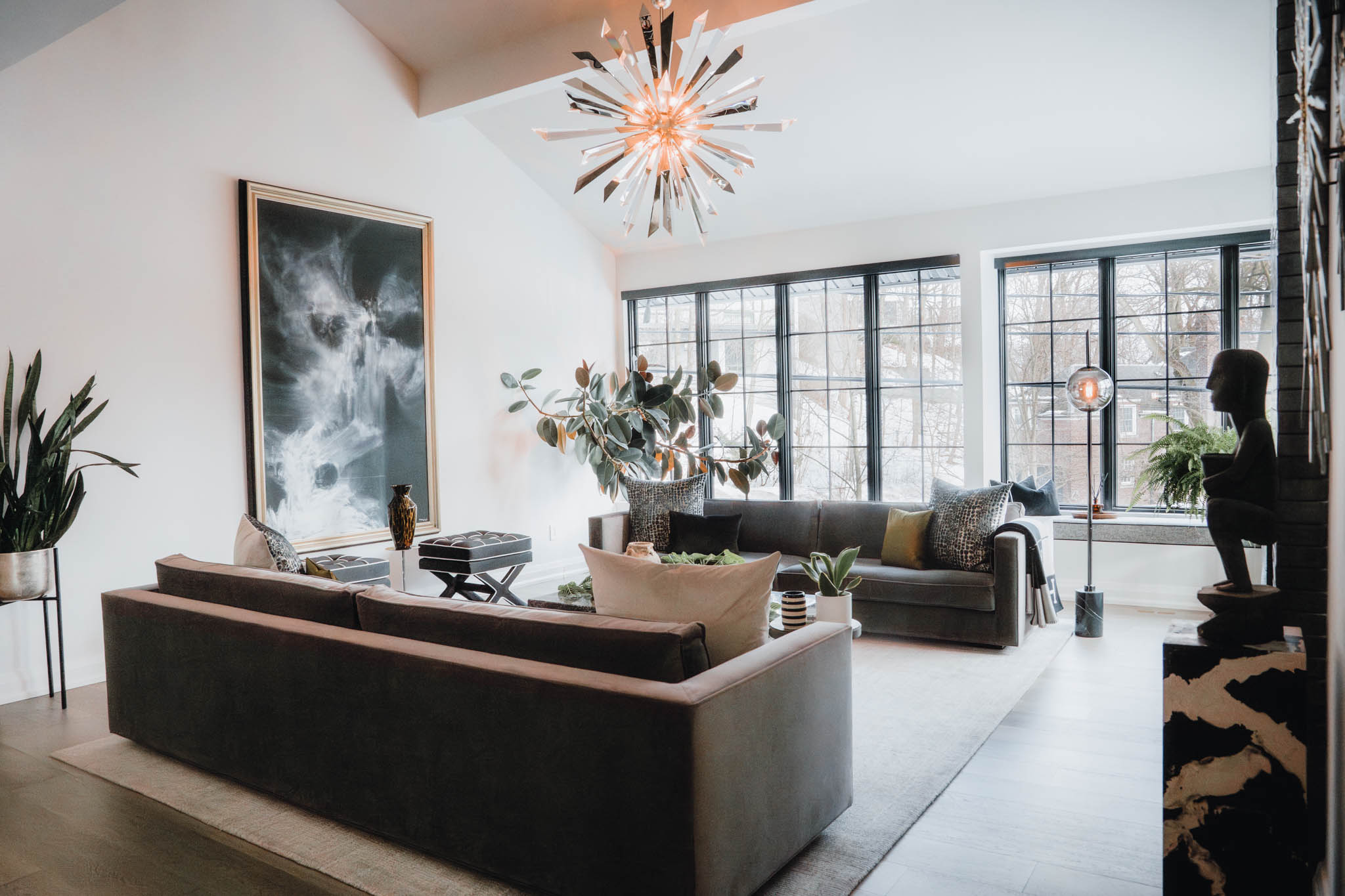 Antiques and Antiquities: Abraham Reyes Art on Decorating with Aged Pieces.