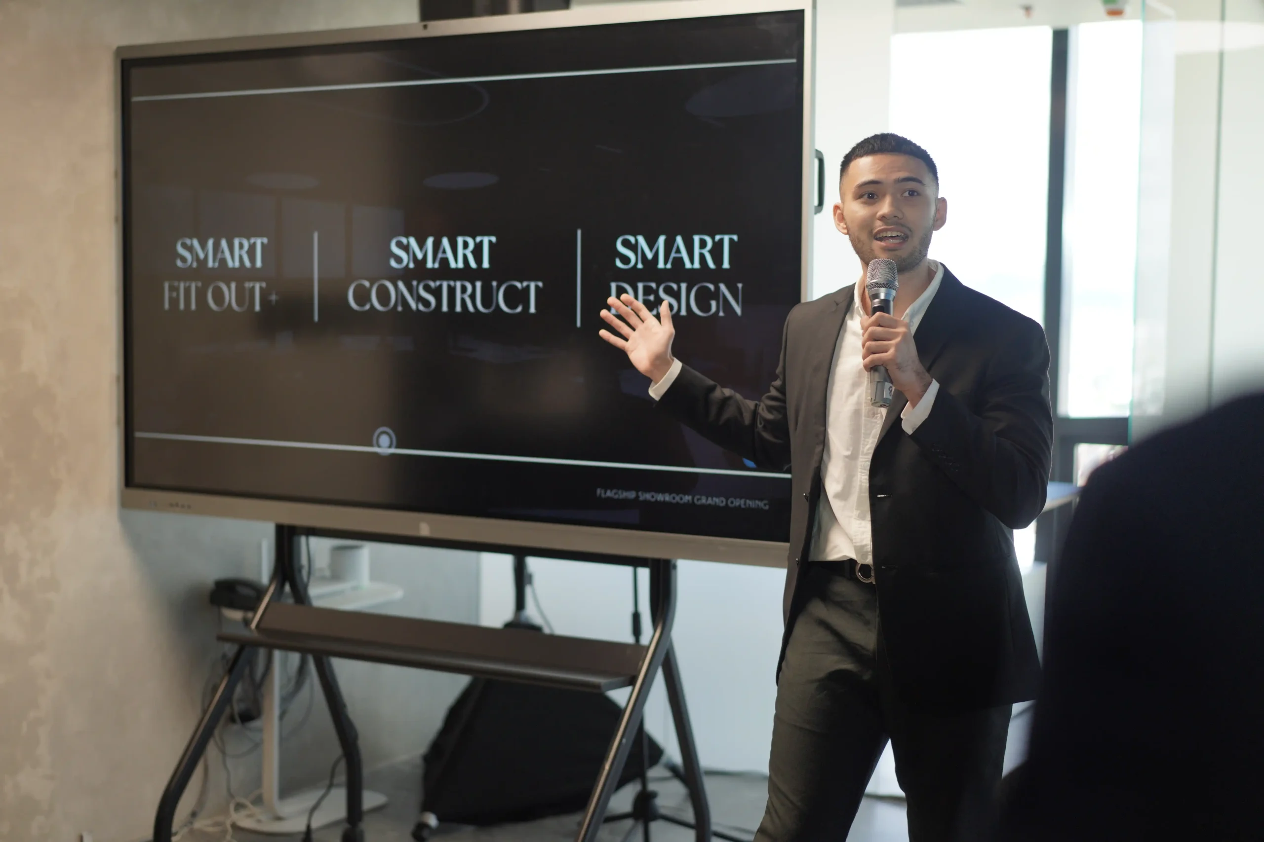 Smart Offices & Smart Hotels: The Future of Intelligent Spaces Unveiled at Glaston Tower.