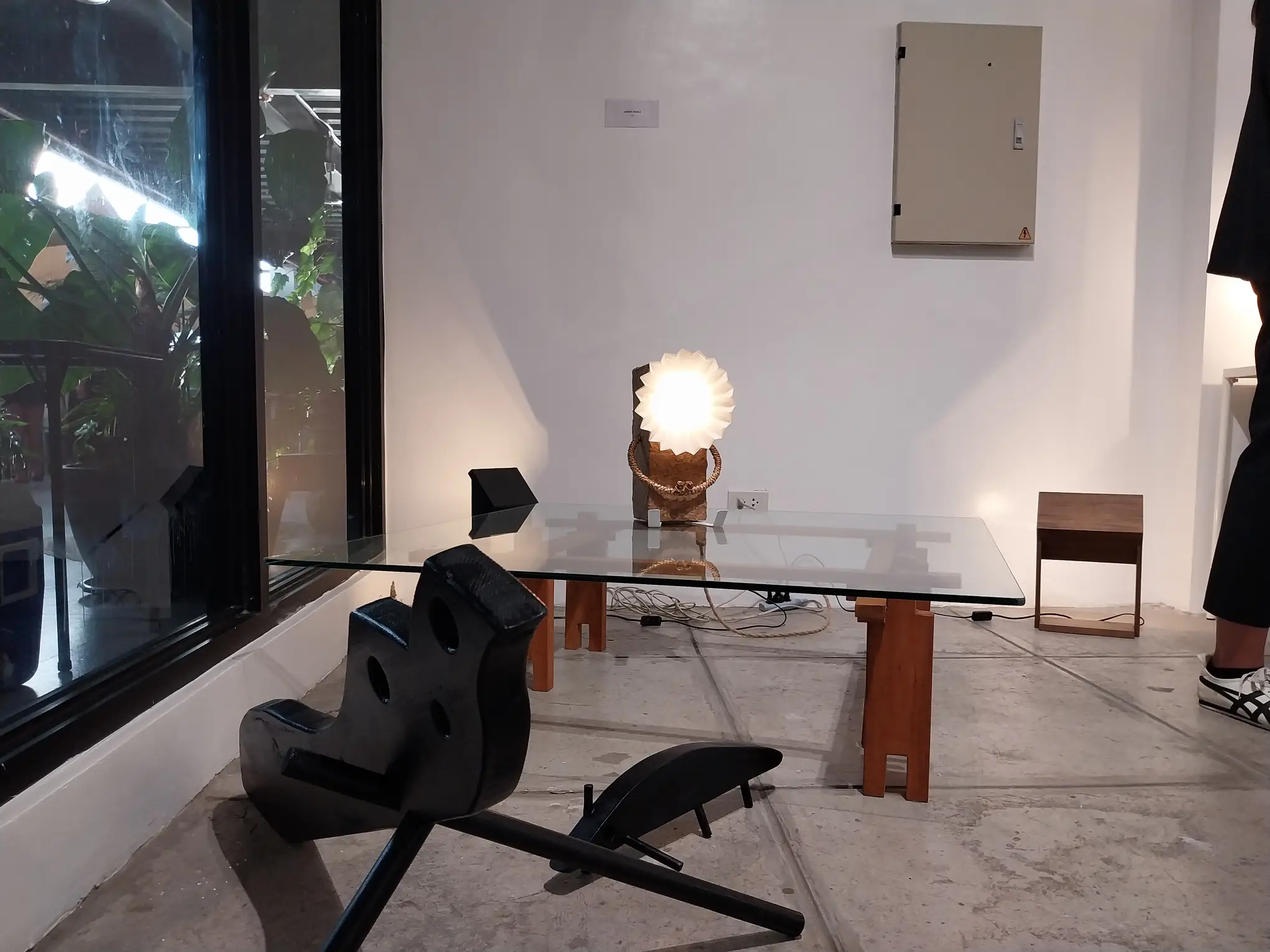 Jasser Aguila's desk works.