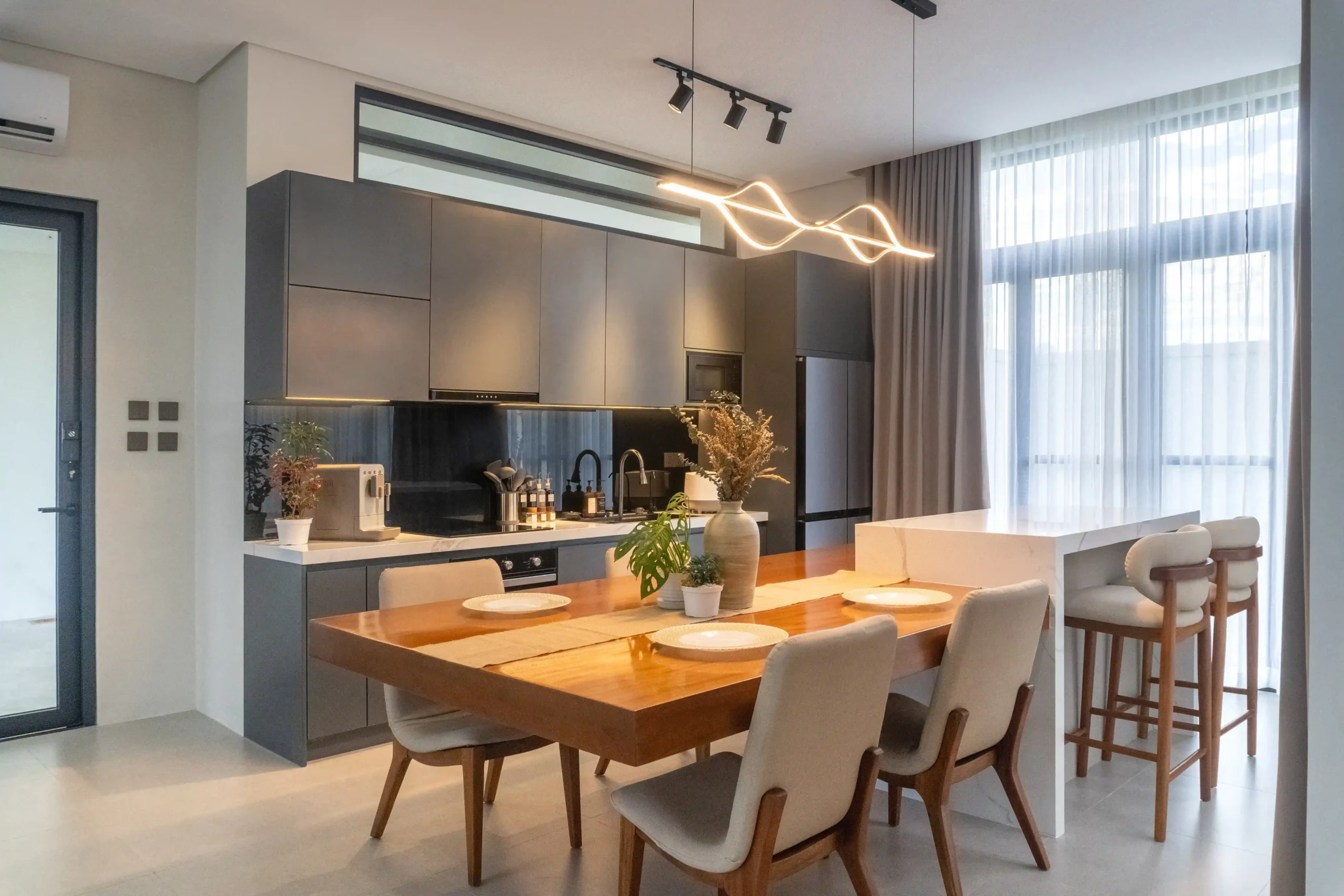 The Aeris: A Floating Cube House Made for the Millennial Aesthetic.