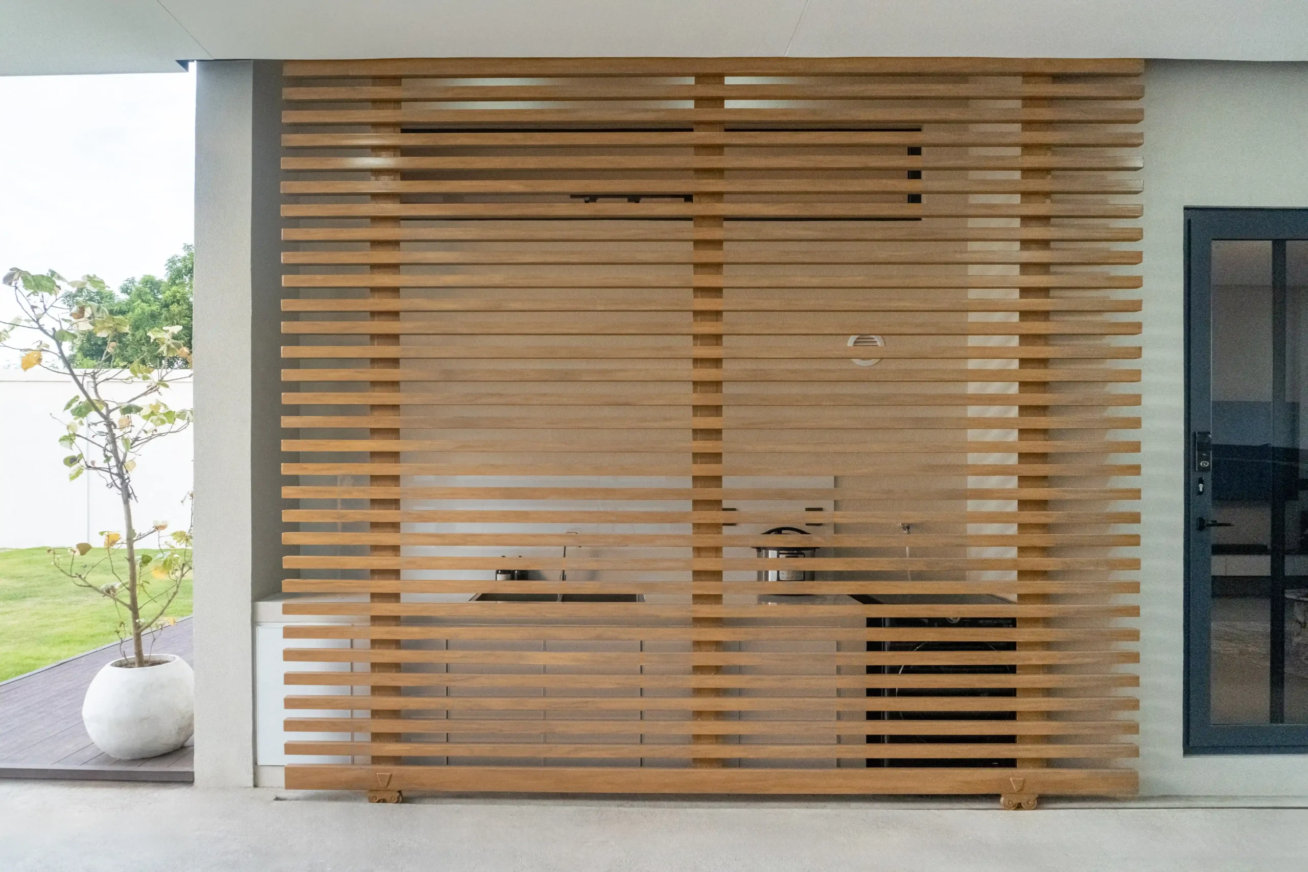 The Aeris: A Floating Cube House Made for the Millennial Aesthetic.