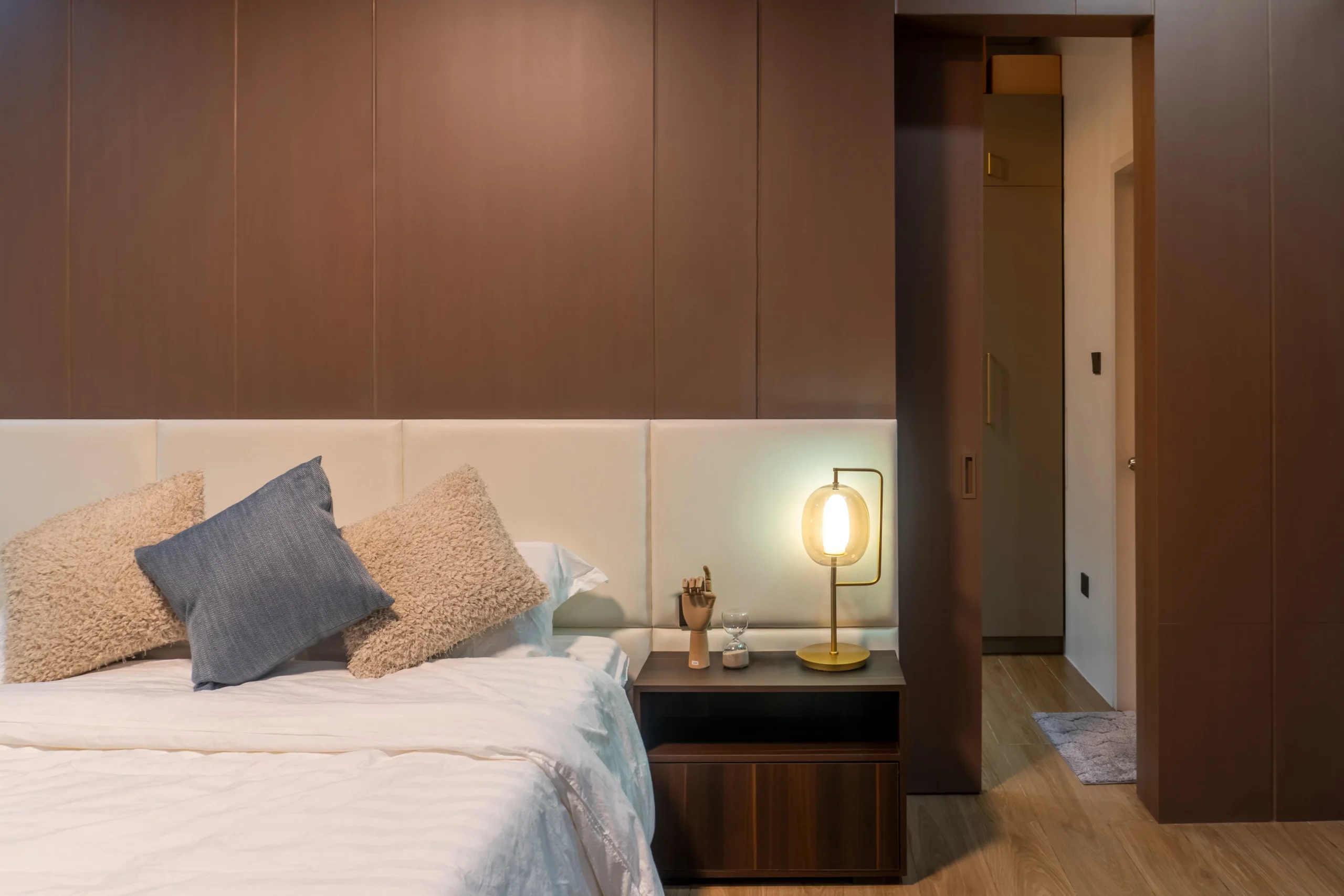 The Aeris: A Floating Cube House Made for the Millennial Aesthetic.