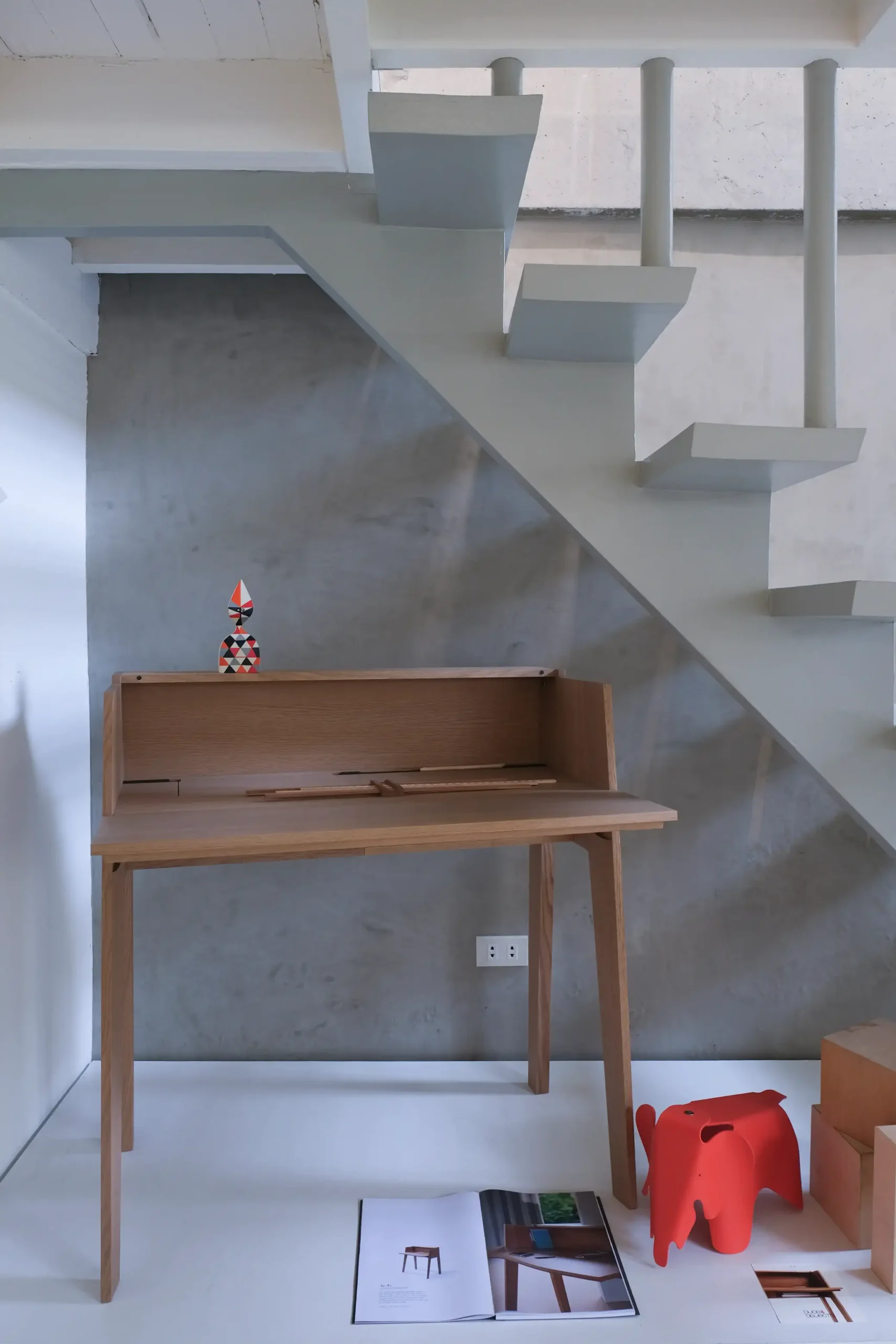 Study table from Röthlisberger.