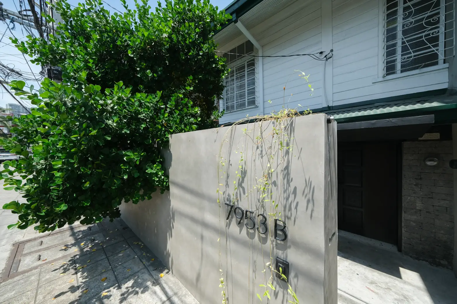 The exterior of the atelier of Edwin Uy featuring Röthlisberger products.