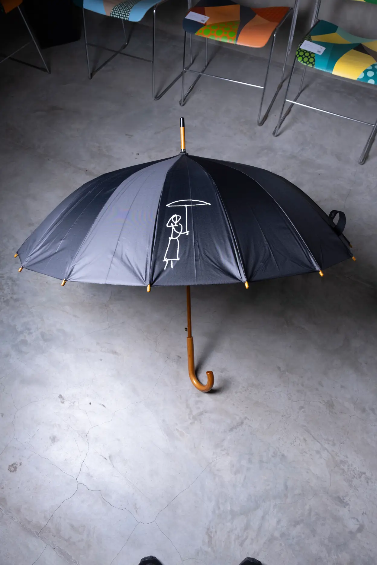Japanese umbrella from the Fernando Zóbel Centennial Collection designed by The Art House.