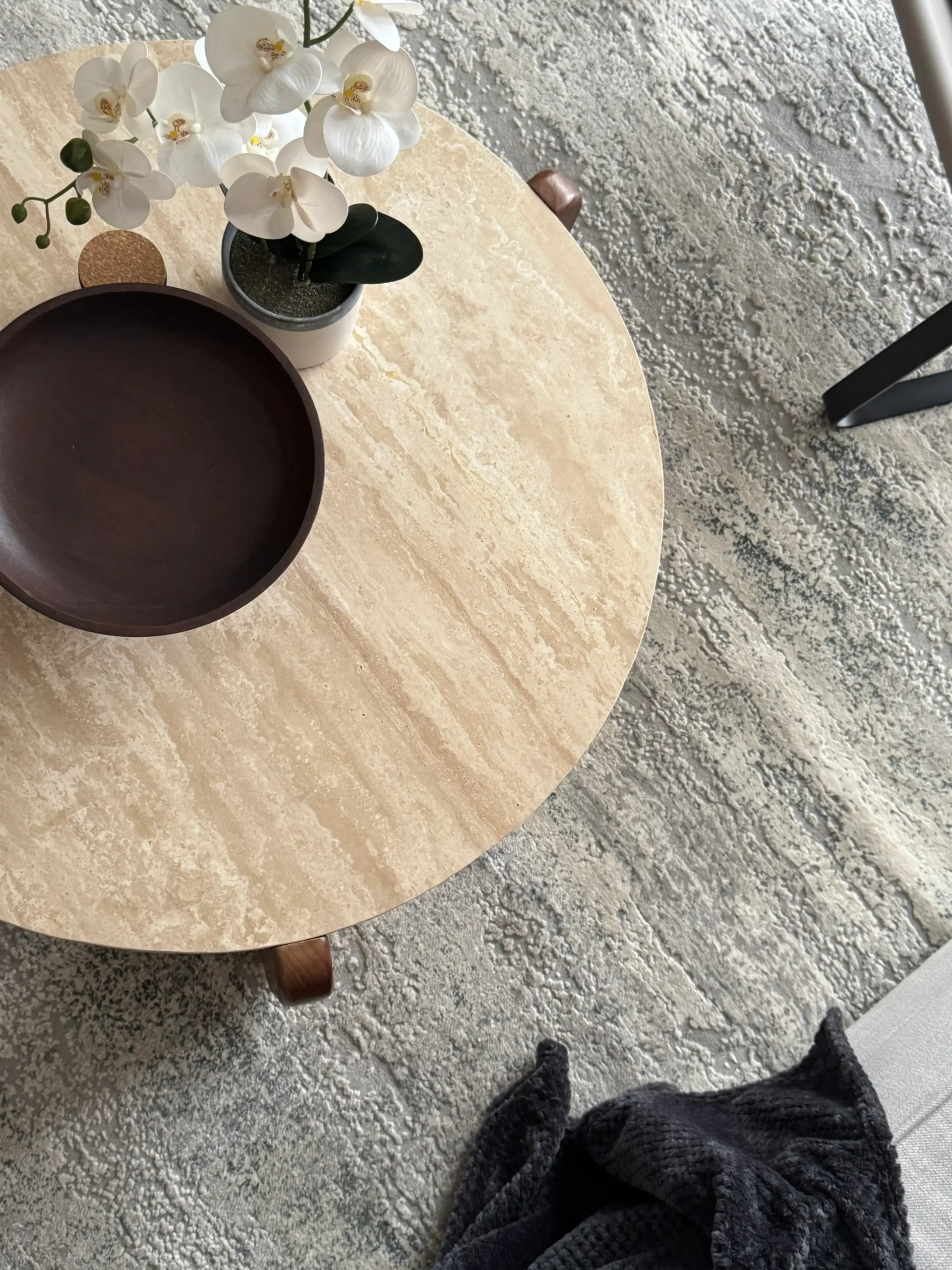 F Residence: Travelers’ Hotel-Inspired Second Home Embodying Continuity.