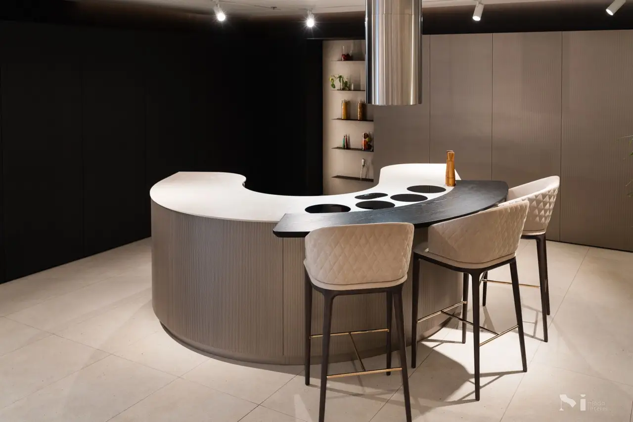 The full design of Pedini's curved kitchens.