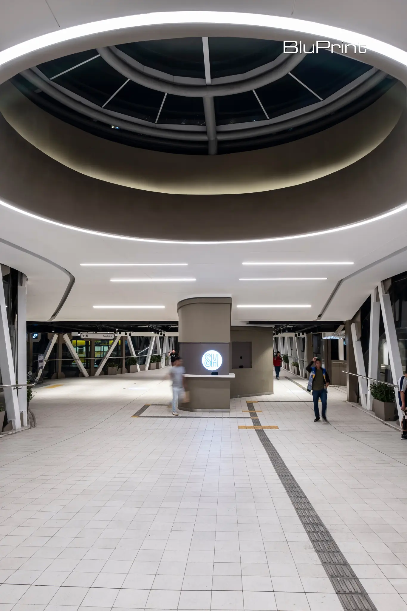 Stride Royal Pineda+.