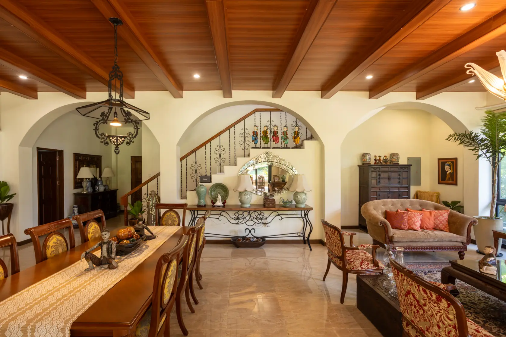 Arches are a defining design element in Casa Diago, softening the home's overall aesthetic and adding character without overpowering other features.