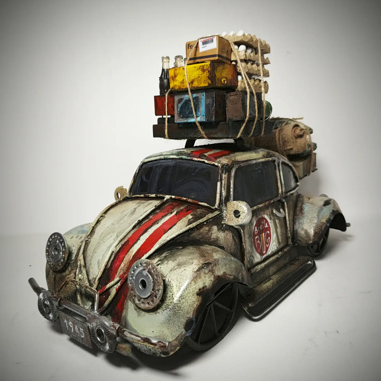 Darwin Gueverra's “Beetle Rush 03" for "Eskultura IV: Steampunk" at Museo Orlina.
