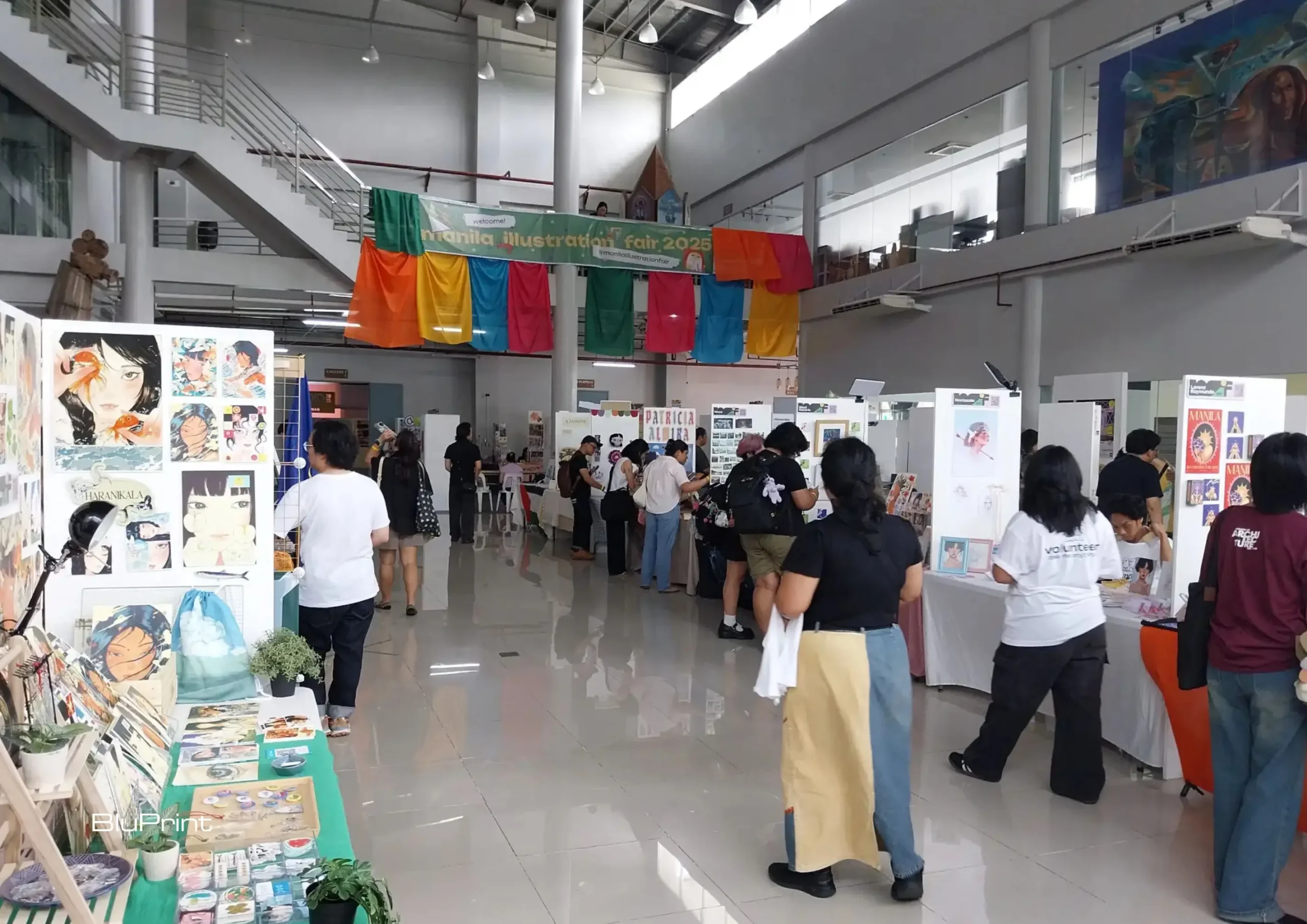 The Manila Illustration Fair, with the crowd of the first day.