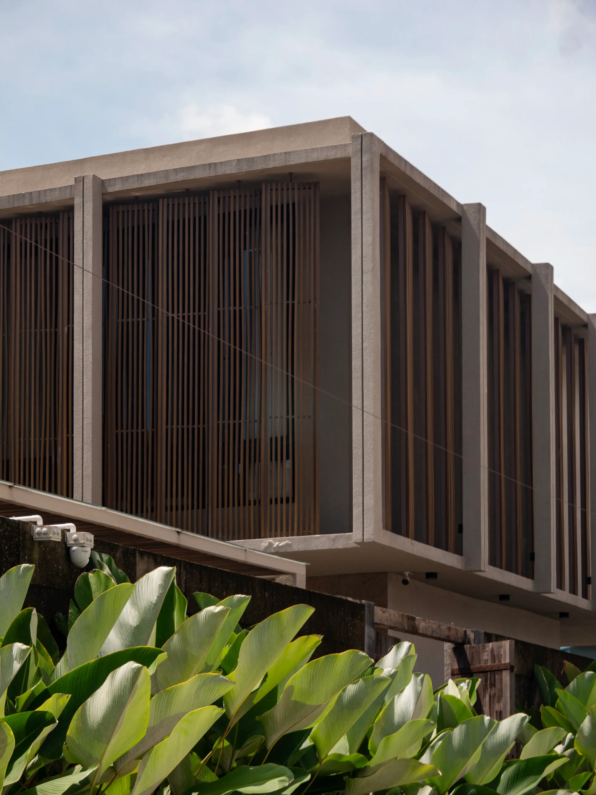 Balai Ba’i: A Tropical Modernist Resort in Laguna by TAYO Architecture & Design