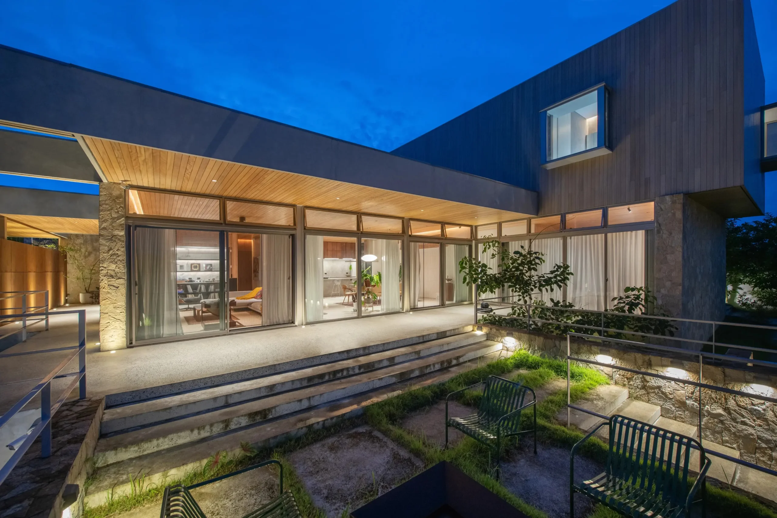 CAW House by Studio Tille