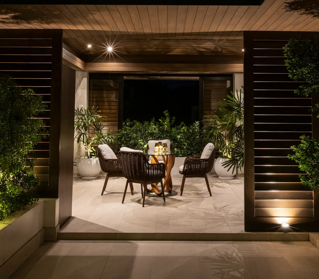 171 Residence by MCAL Design Studio al fresco