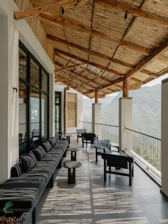 Cloudhaus Hotel by Roomoo Design Studio